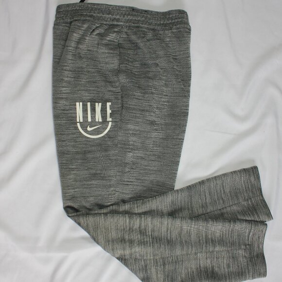 Nike Dri-Fit Boy's XL Gray Spotlight Basketball Pants Zip Security Pocket AQ4243 - Picture 1 of 12